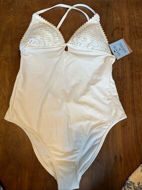 Shade & Shore Women's Cream Crochet-Trim One-Piece Swimwear